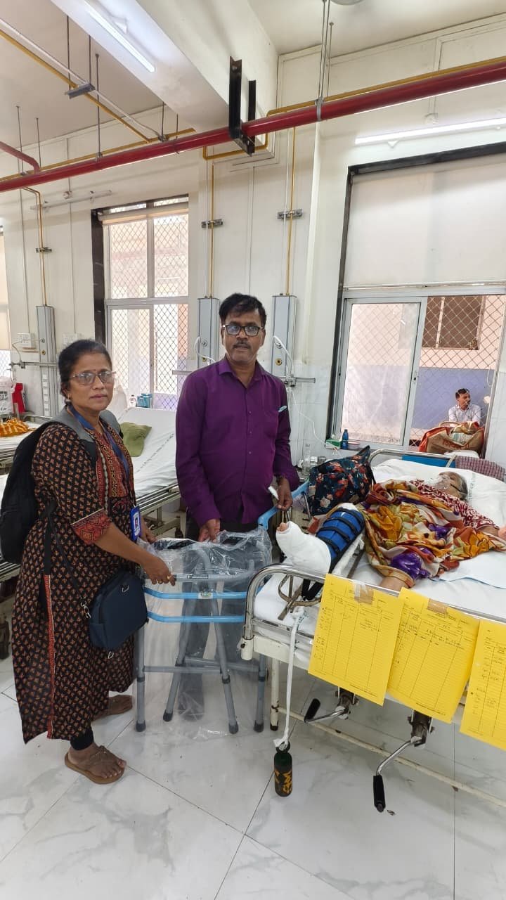 Walker distribution support for a patient at JJ Hospital Mumbai